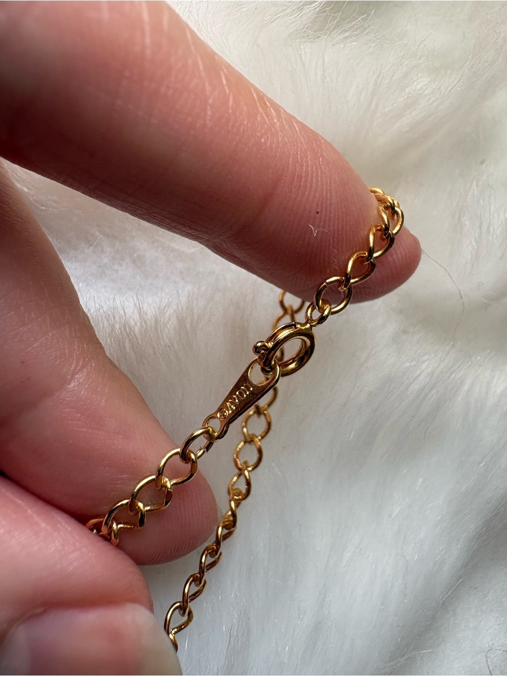 Vintage Avon Costume Jewelry Statement Gold tone Chain and Pearl Cluster - Picture 4 of 4